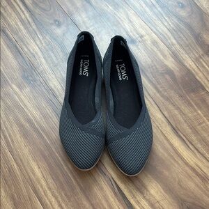 TOMS Women's Black Flats